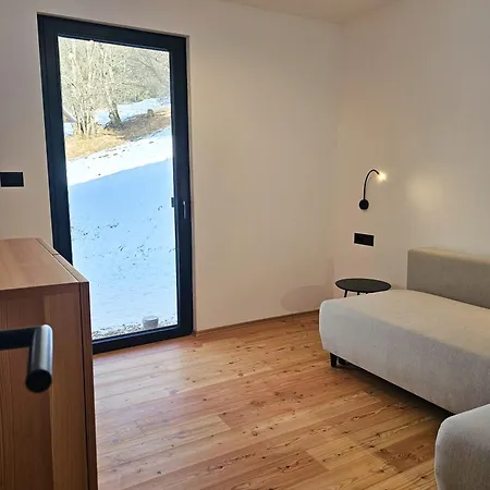 Alpine Retreat House Surc Дом отдыха *