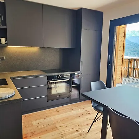 Дом отдыха Alpine Retreat House Surc