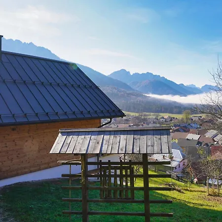 Alpine Retreat House Surc Дом отдыха *