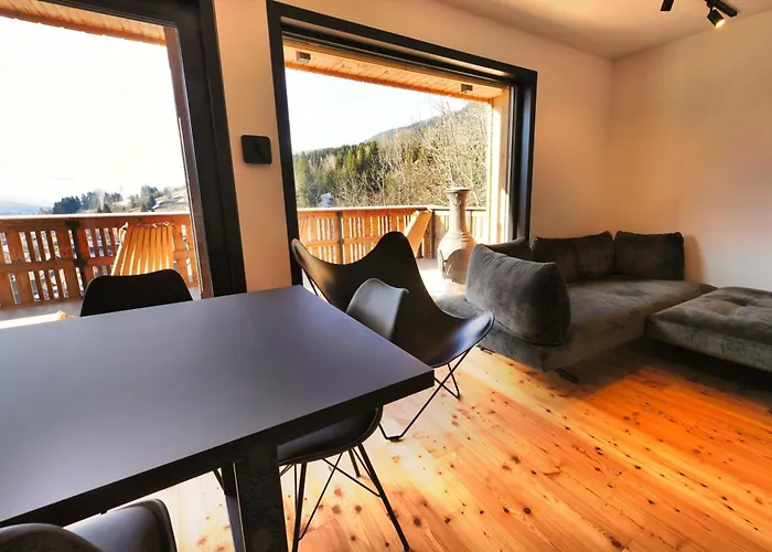 Alpine Retreat House Surc 別荘