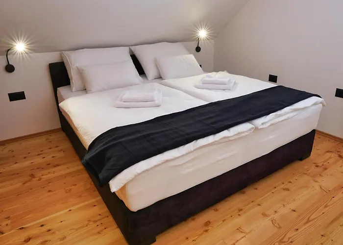 Alpine Retreat House Surc Feriehus Rateče