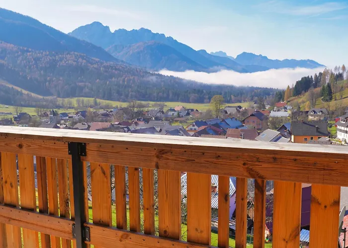 Feriehus Alpine Retreat House Surc *