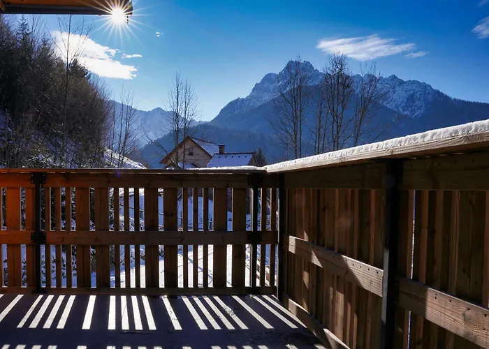 別荘 Alpine Retreat House Surc *