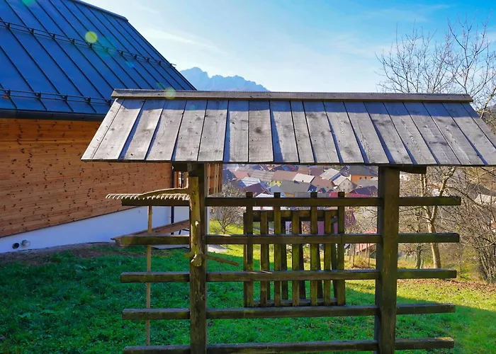 Alpine Retreat House Surc * Rateče